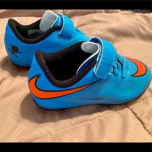 Nike toddler soccer cleats